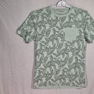 Union Bay Leaf Print Pocket Crew Neck T-Shirt in Sage Green L